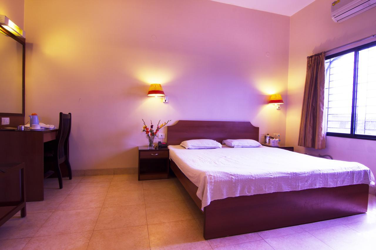Hotel Rajawas Dibrugarh Экстерьер фото