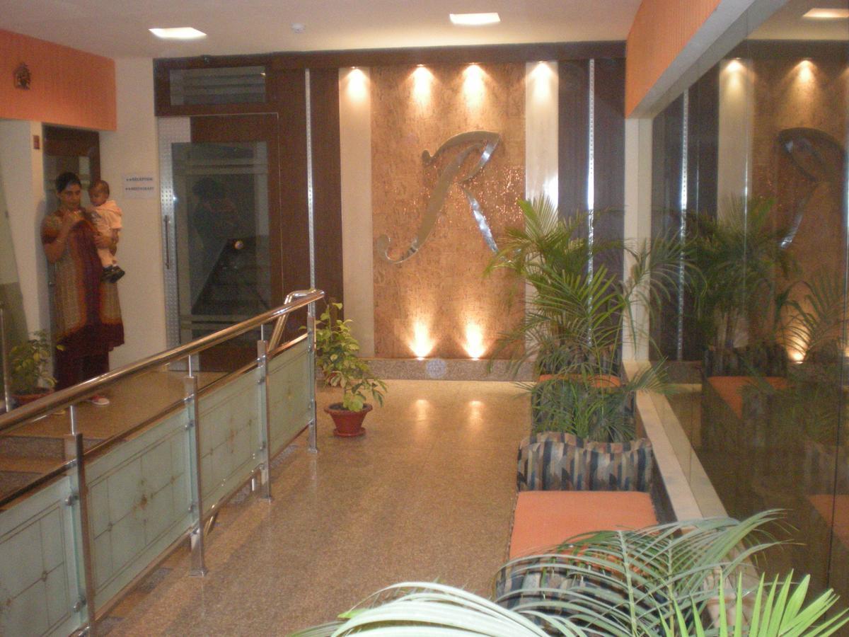 Hotel Rajawas Dibrugarh Экстерьер фото
