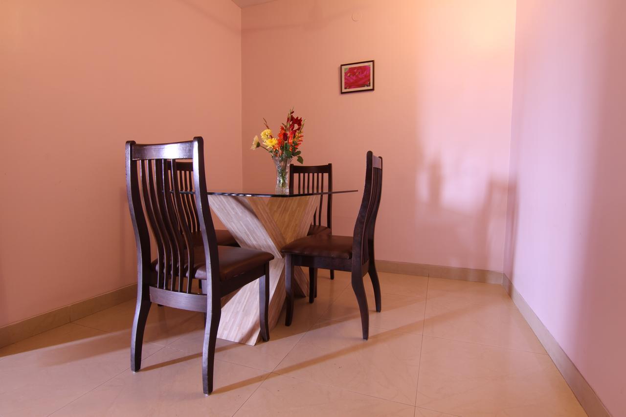 Hotel Rajawas Dibrugarh Экстерьер фото