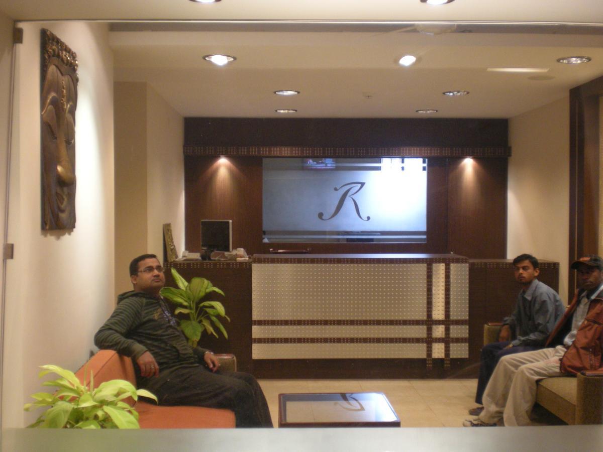 Hotel Rajawas Dibrugarh Экстерьер фото
